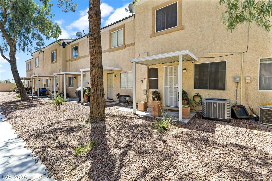 2205 Sleepy Court
