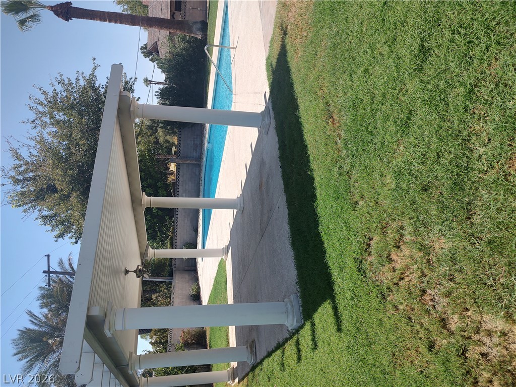 325 Park Way West