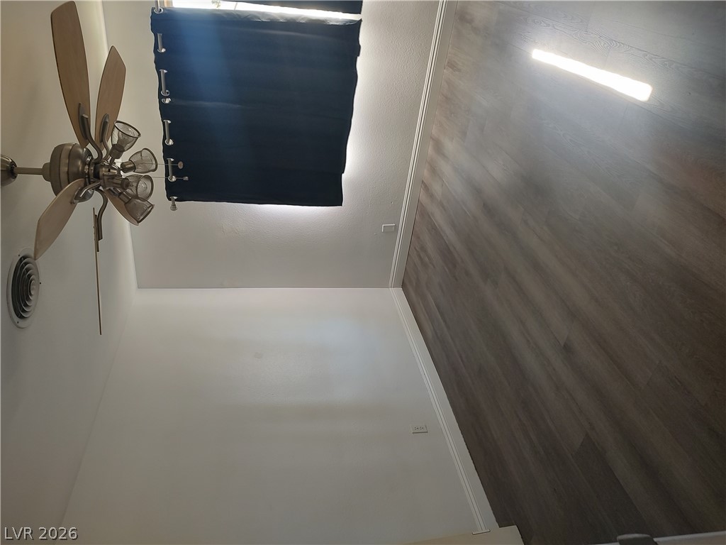 325 Park Way West