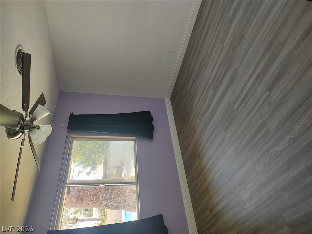 325 Park Way West
