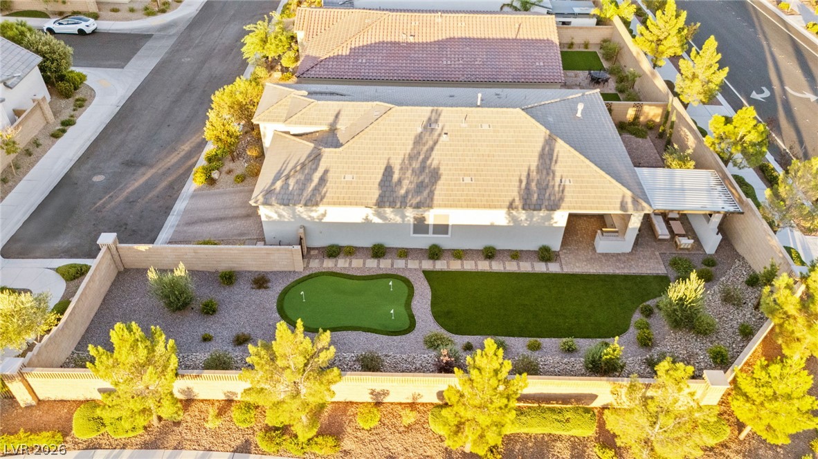 9999 Skye Gazer Avenue