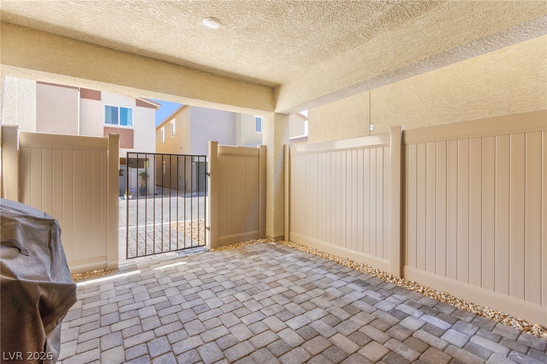 7489 Onyx Star Street