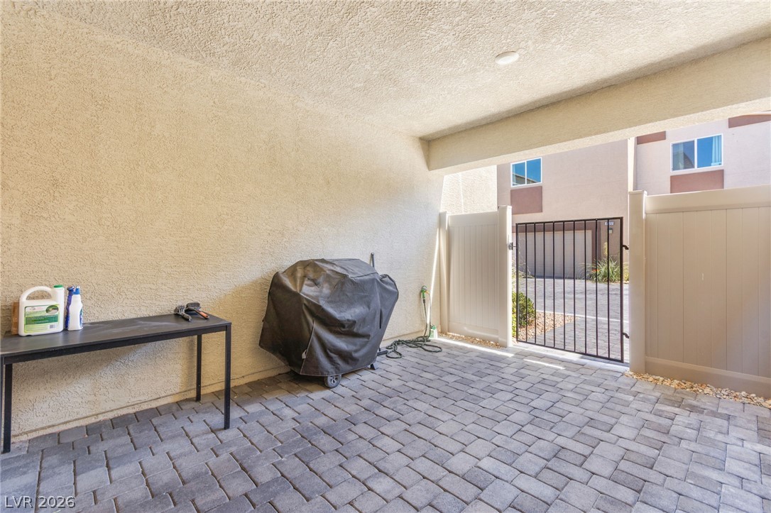 7489 Onyx Star Street
