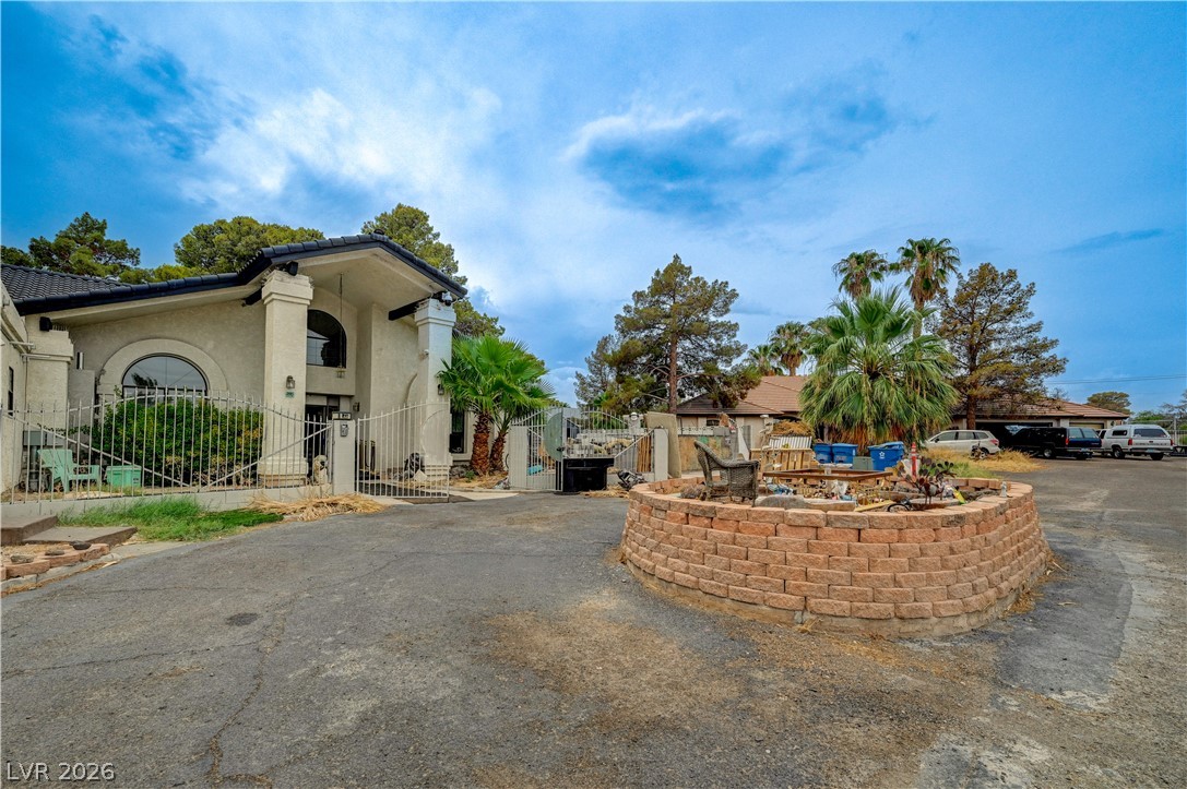 2681 East Hacienda Avenue