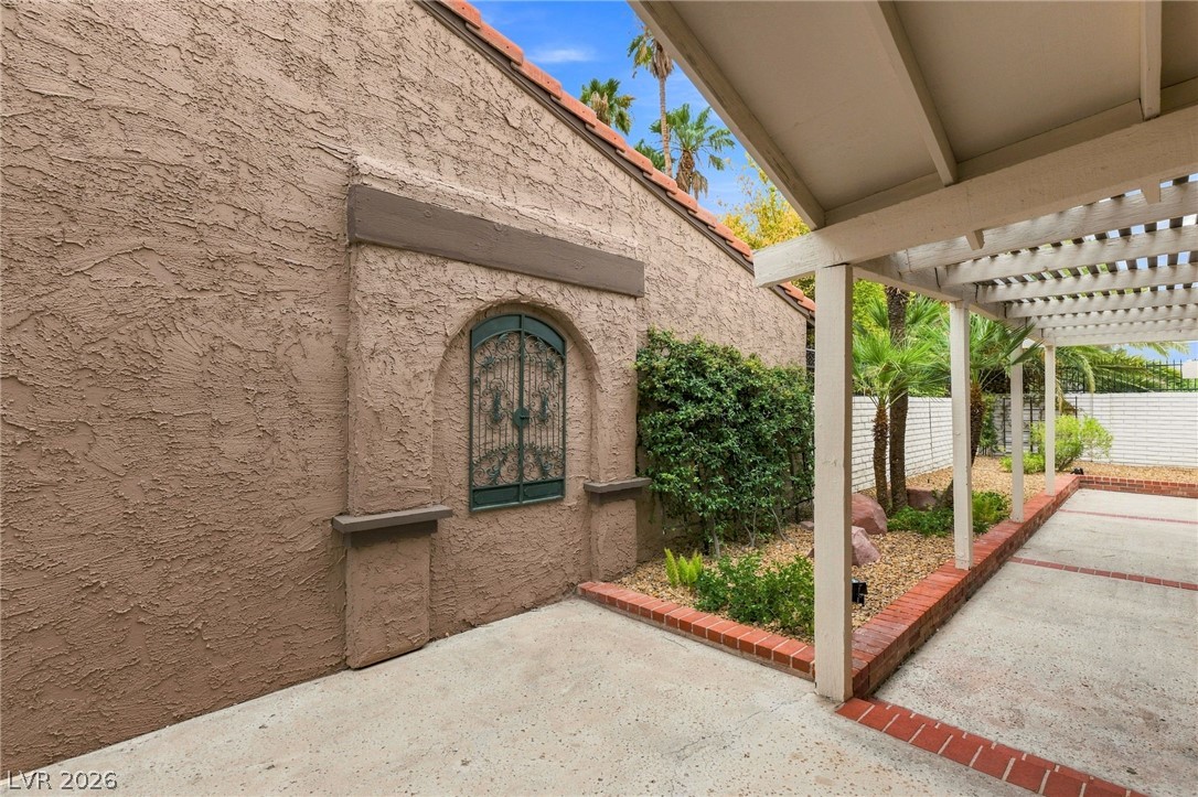2312 Plaza Del Prado