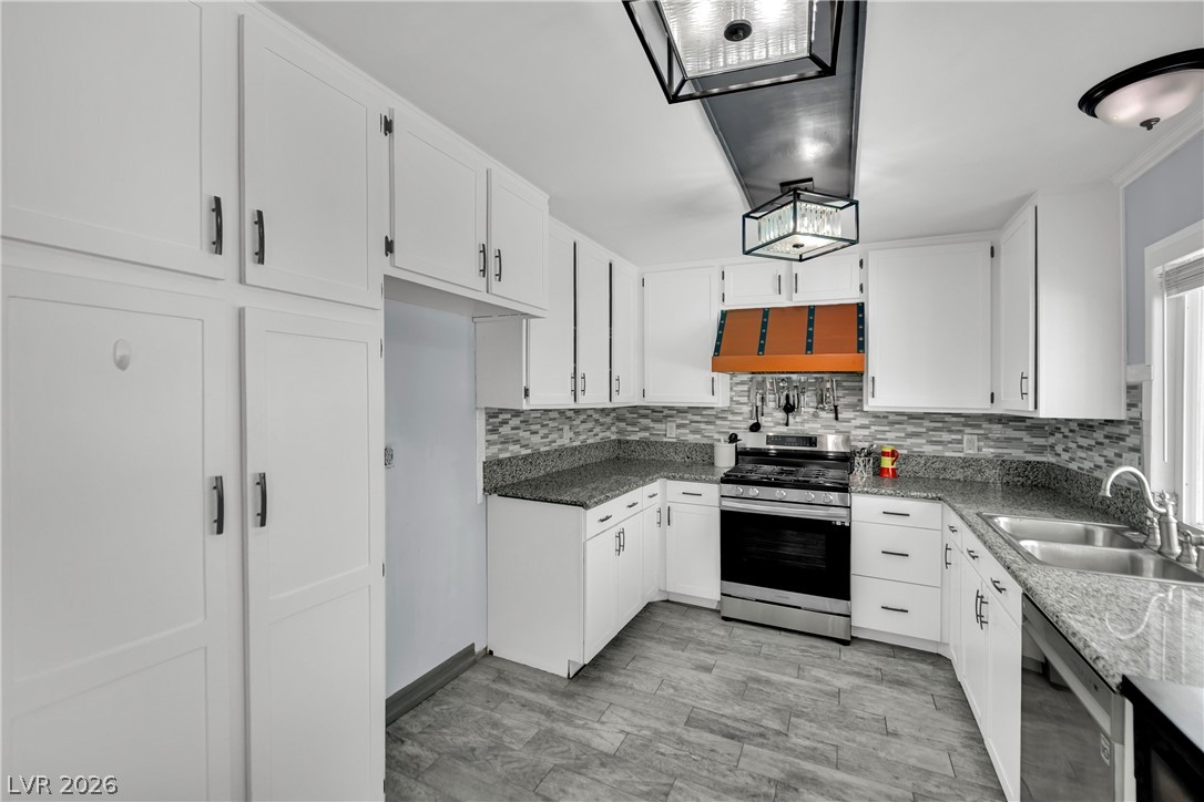 4823 Castle Rock Court