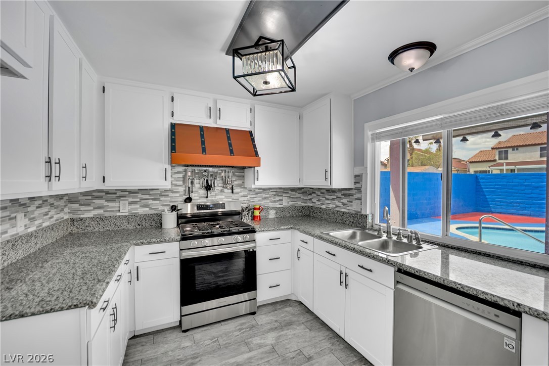 4823 Castle Rock Court