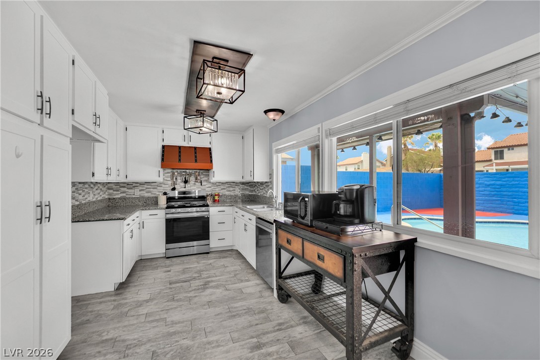 4823 Castle Rock Court