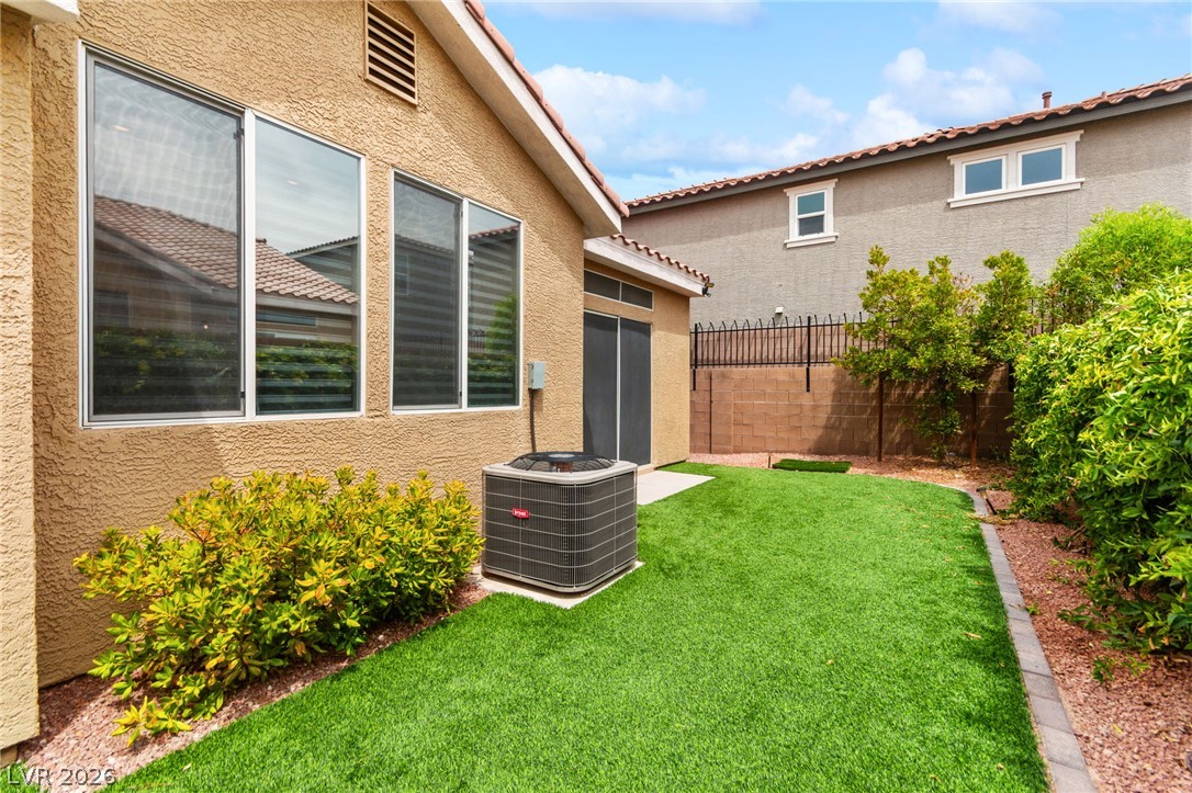 9257 Blue Flax Place