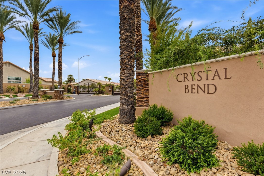 8598 Waterford Bend Street