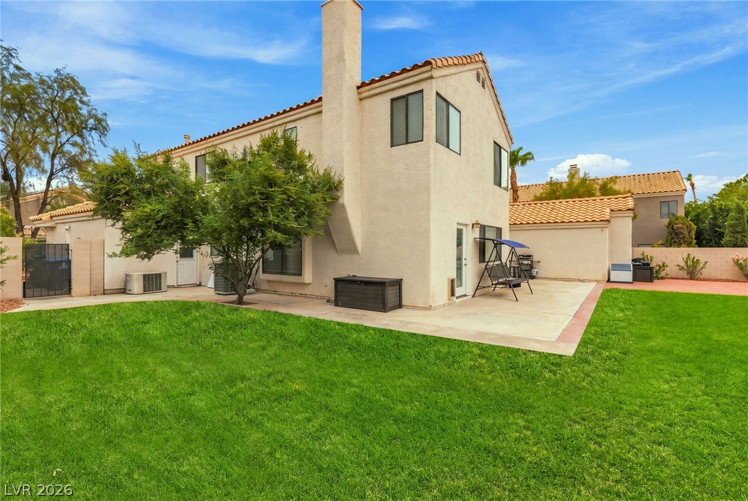 2638 Douglas Circle