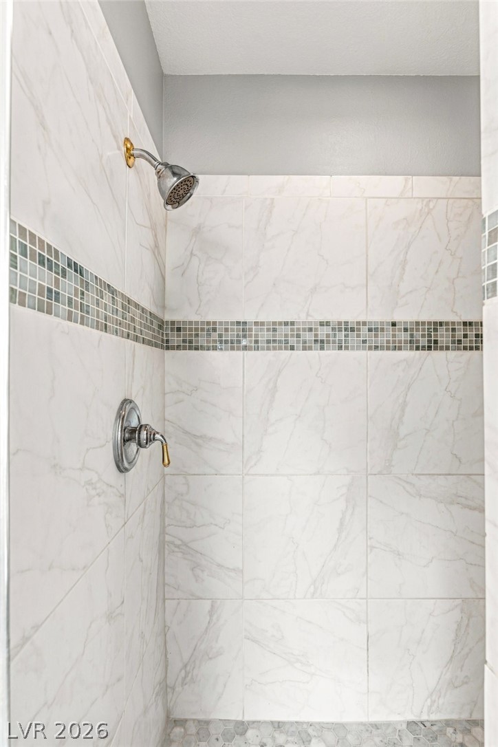 2638 Douglas Circle