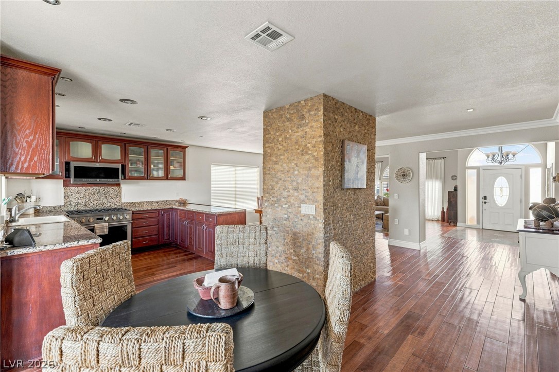 1720 Fairgate Court