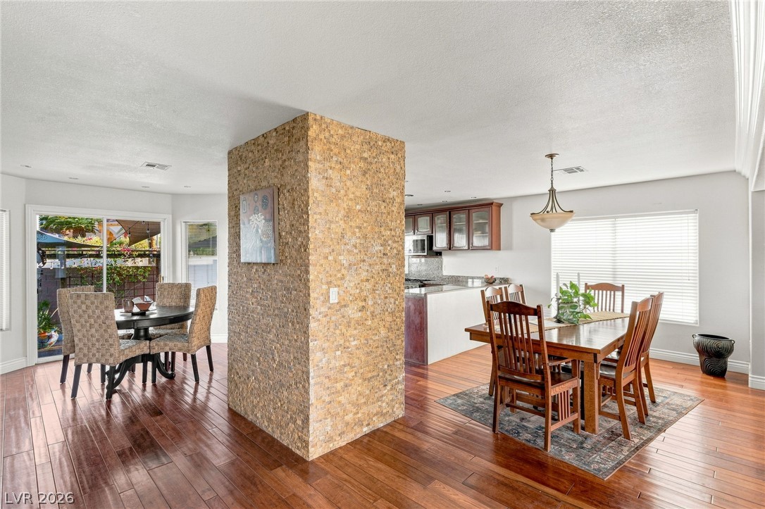 1720 Fairgate Court