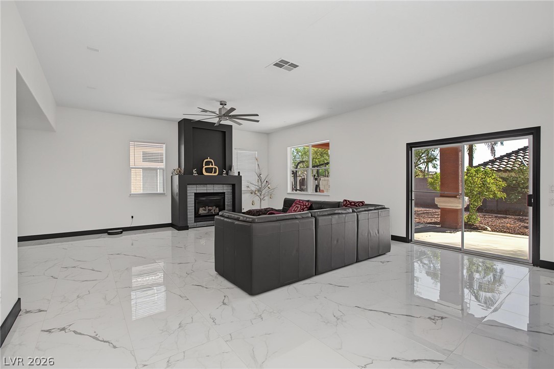 5560 Kings Row Court
