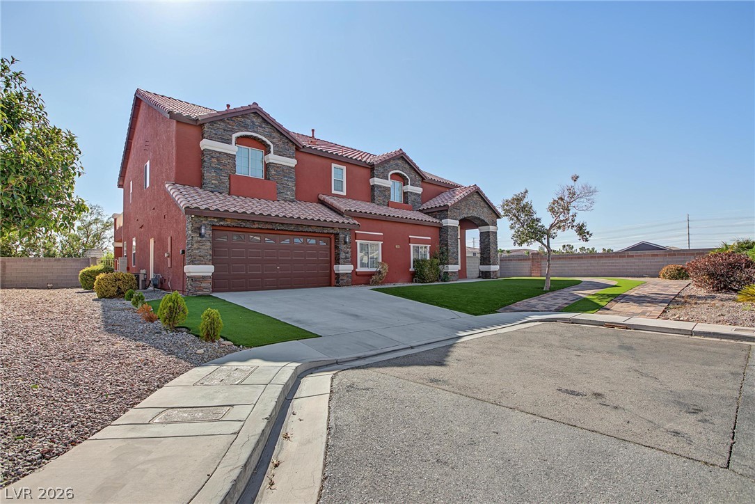 5560 Kings Row Court