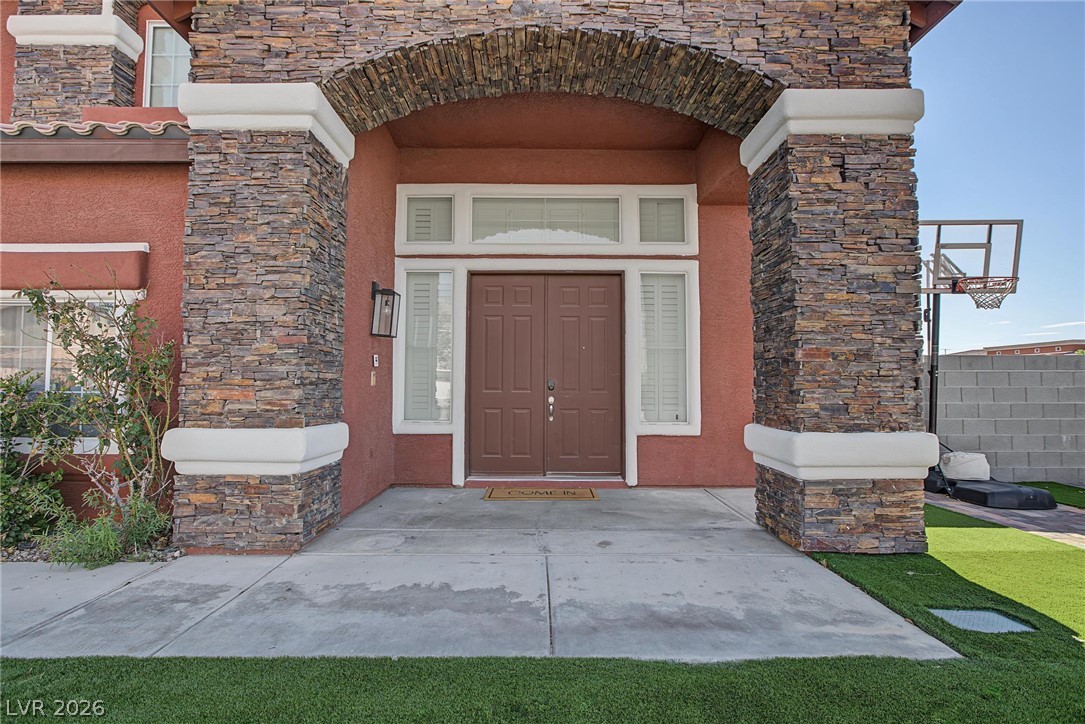 5560 Kings Row Court