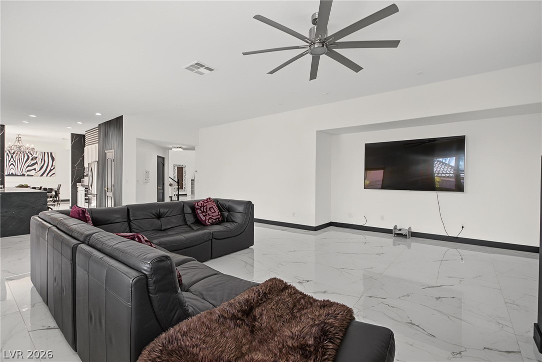 5560 Kings Row Court