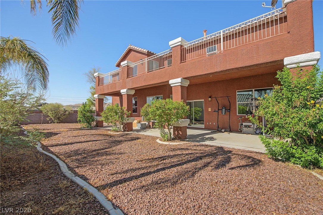 5560 Kings Row Court