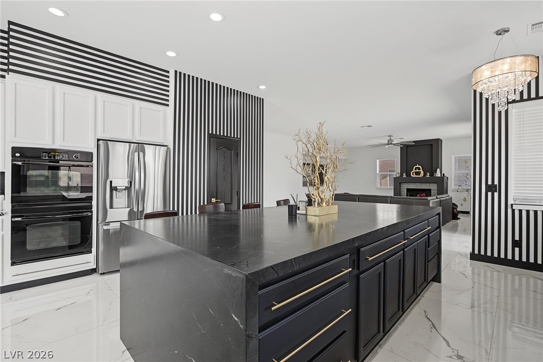 5560 Kings Row Court