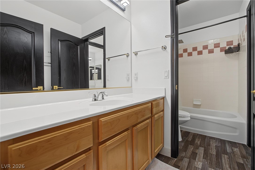 5560 Kings Row Court