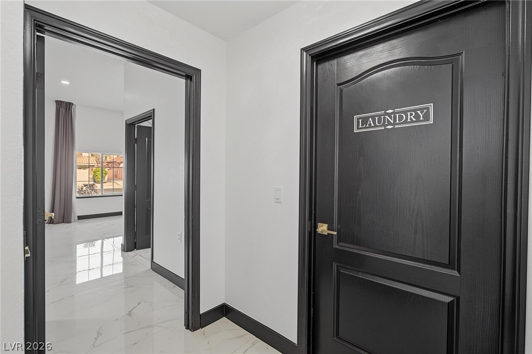 5560 Kings Row Court