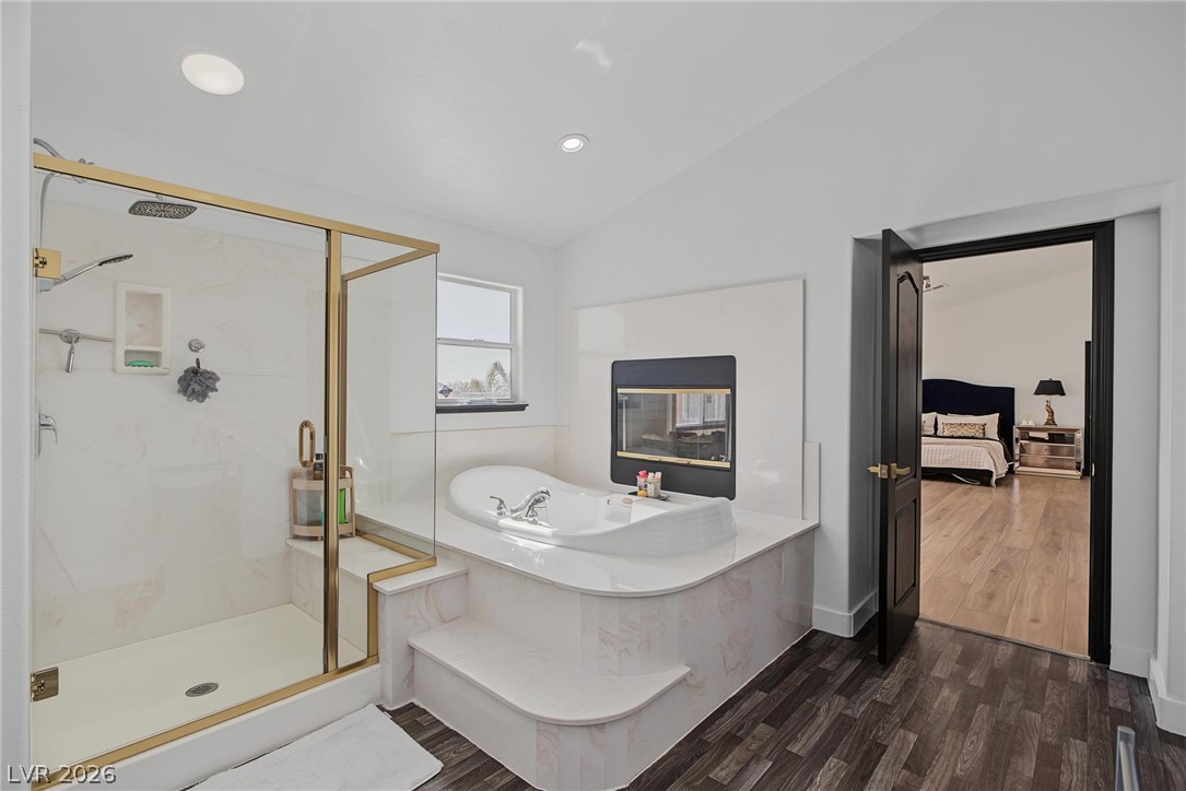 5560 Kings Row Court