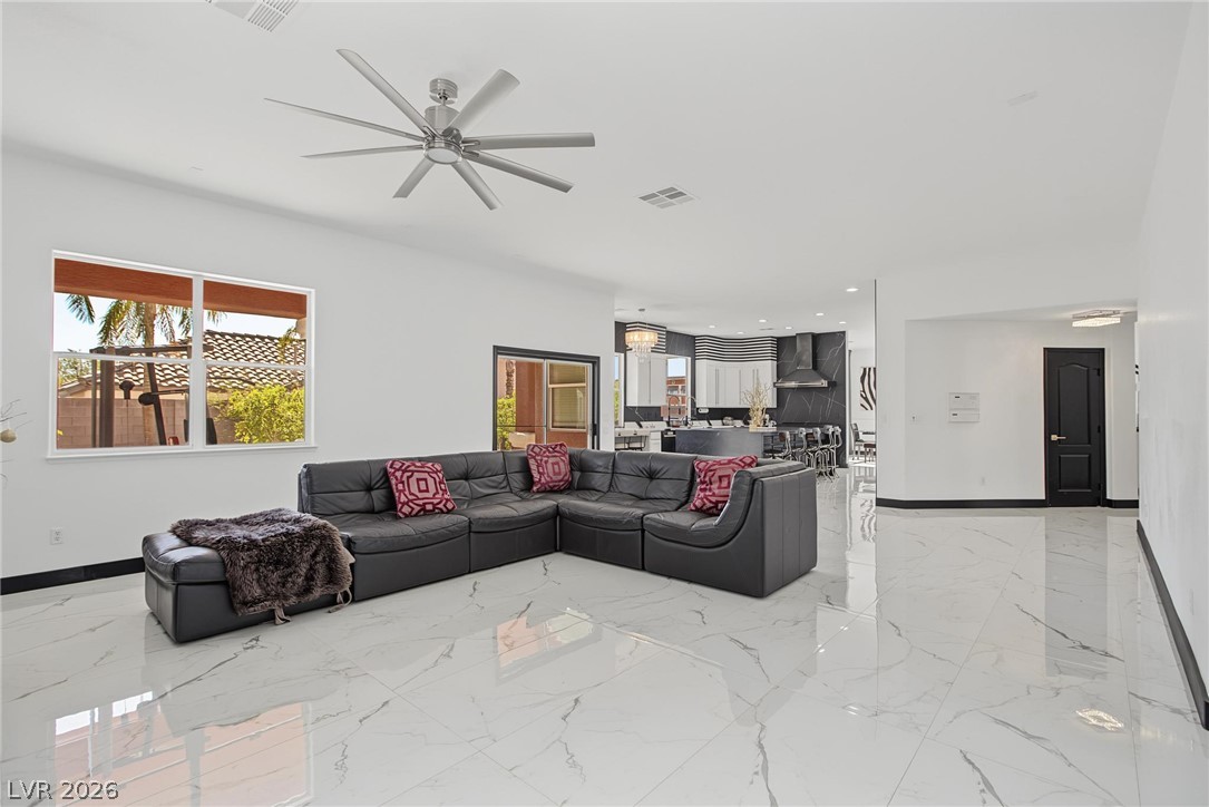 5560 Kings Row Court