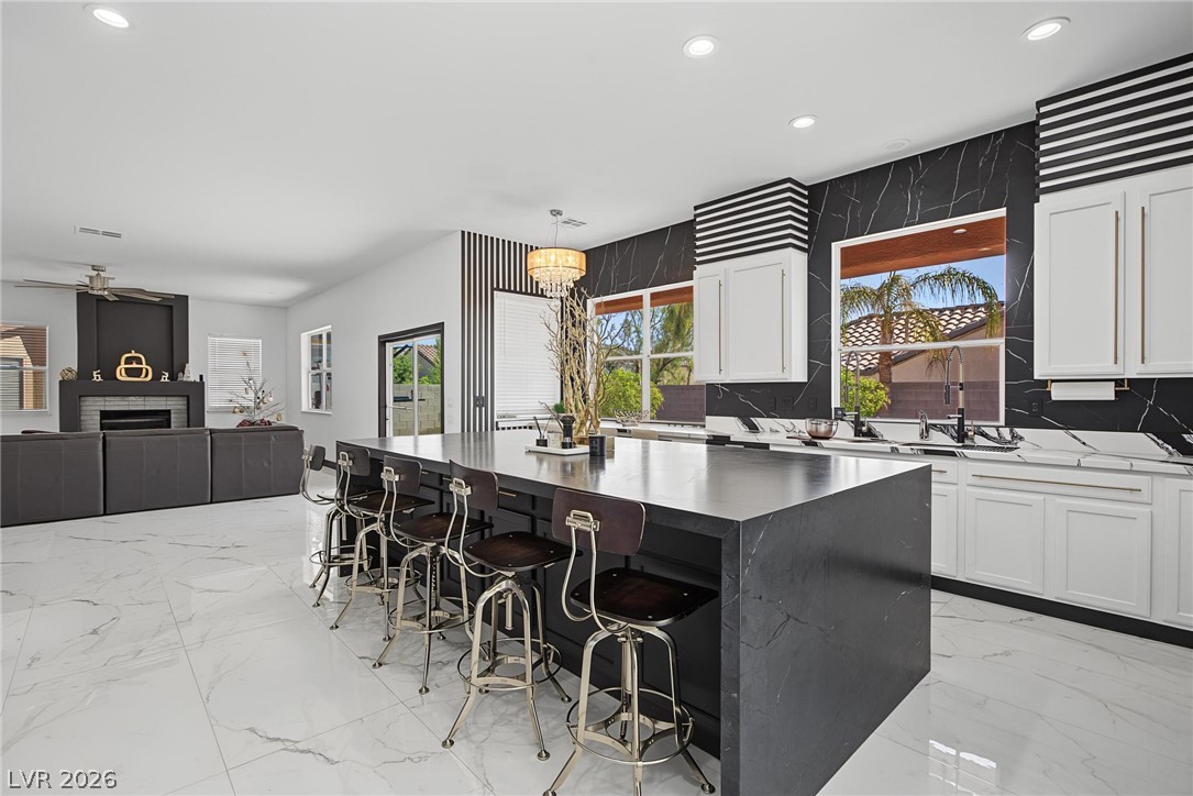 5560 Kings Row Court