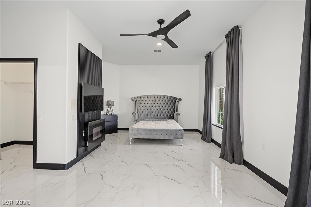 5560 Kings Row Court