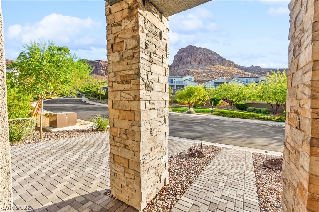 1948 Regal Bluff Drive