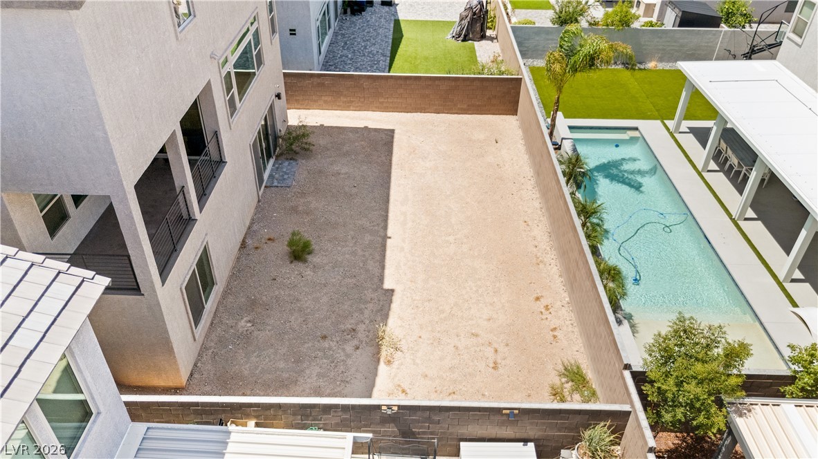 7180 Grace Estate Avenue
