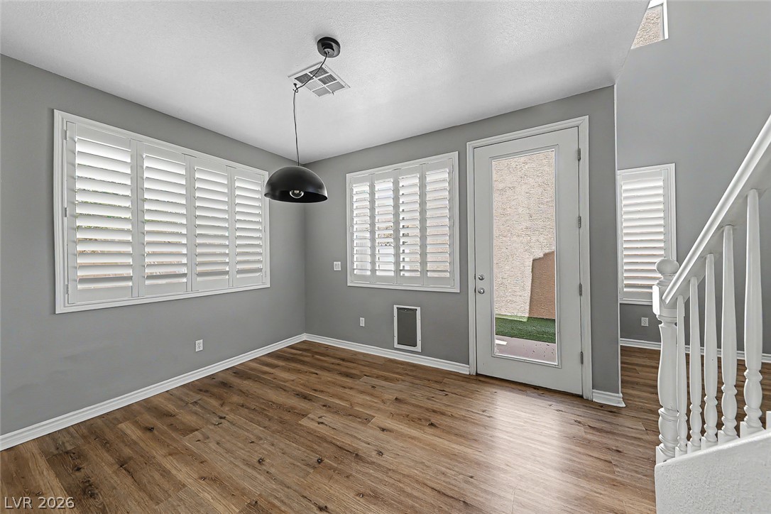 7609 Aspen Color Street