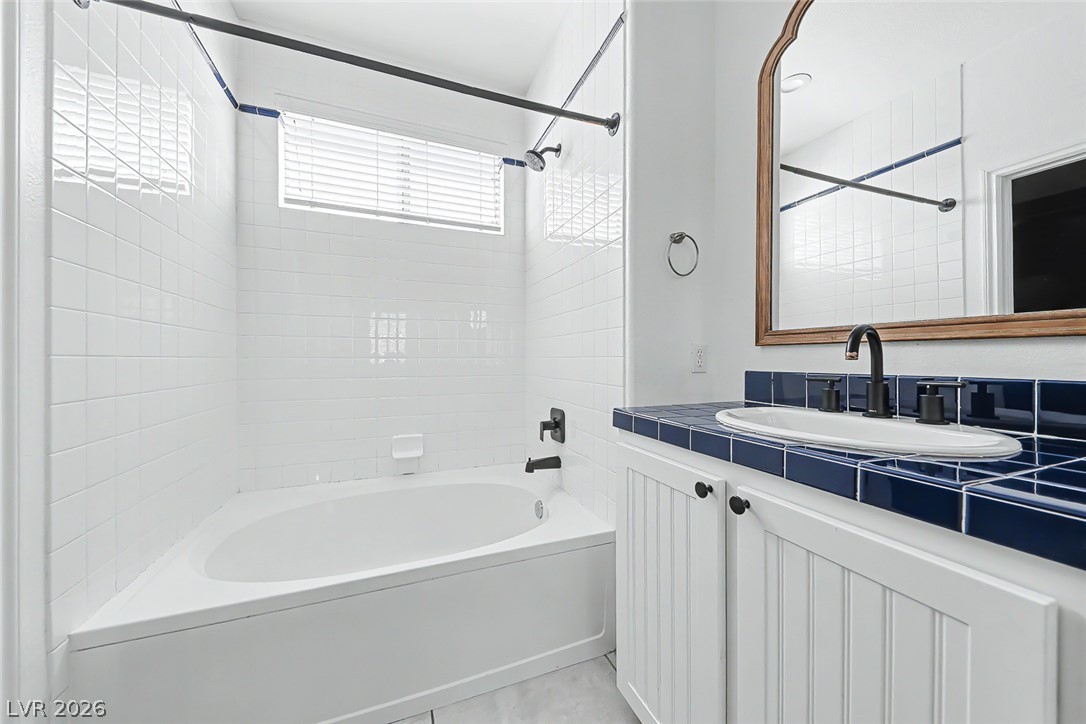 7609 Aspen Color Street