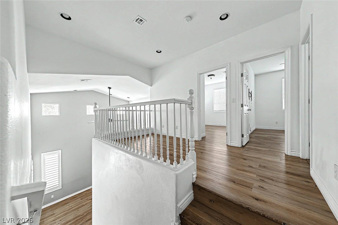 7609 Aspen Color Street