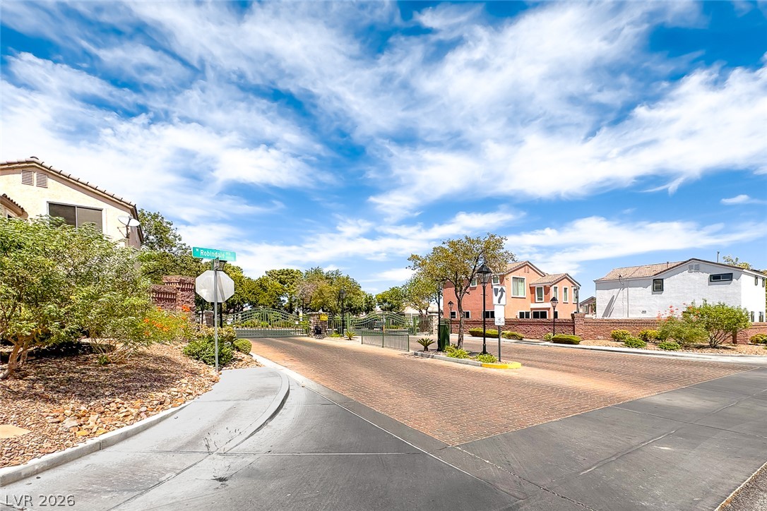 7609 Aspen Color Street