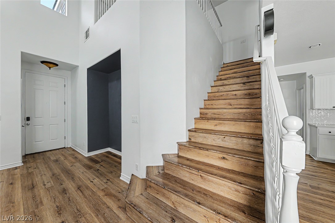 7609 Aspen Color Street