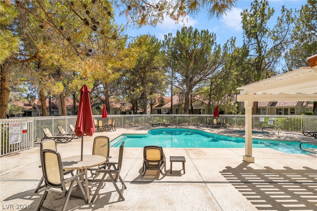 6986 Emerald Springs Lane
