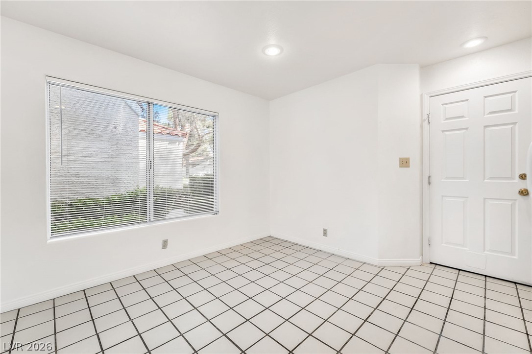 6986 Emerald Springs Lane
