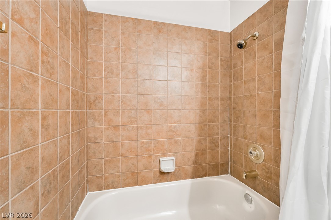 6986 Emerald Springs Lane