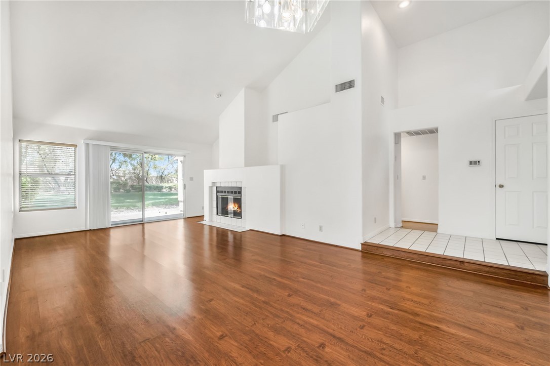 6986 Emerald Springs Lane
