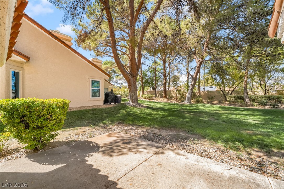 6986 Emerald Springs Lane