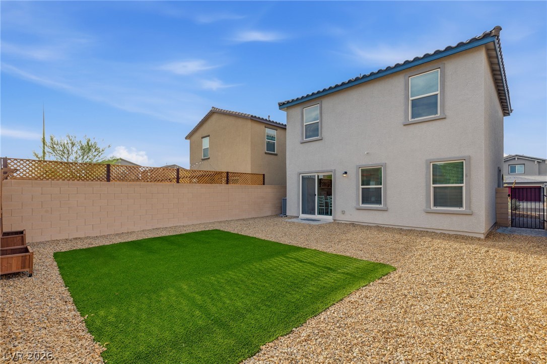 597 Juniper Rock Avenue