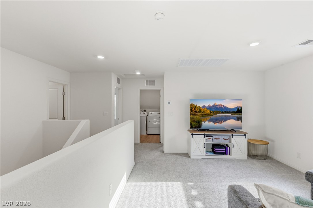 597 Juniper Rock Avenue