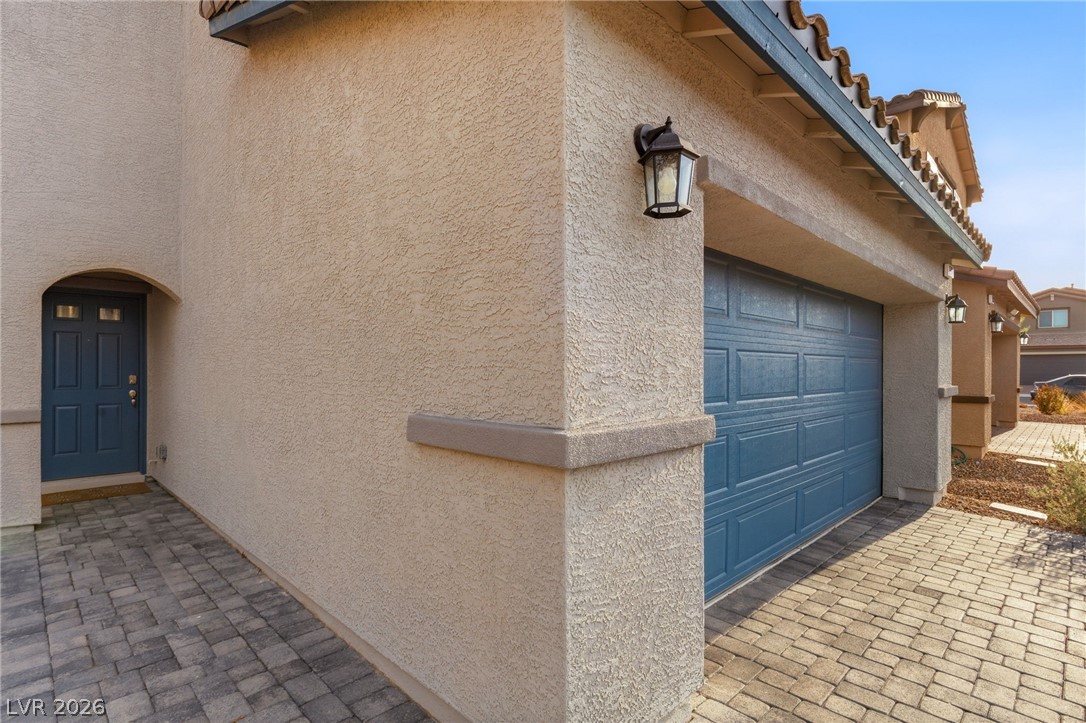 597 Juniper Rock Avenue