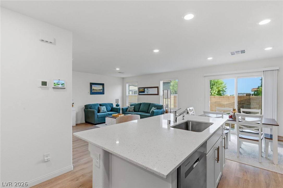 597 Juniper Rock Avenue