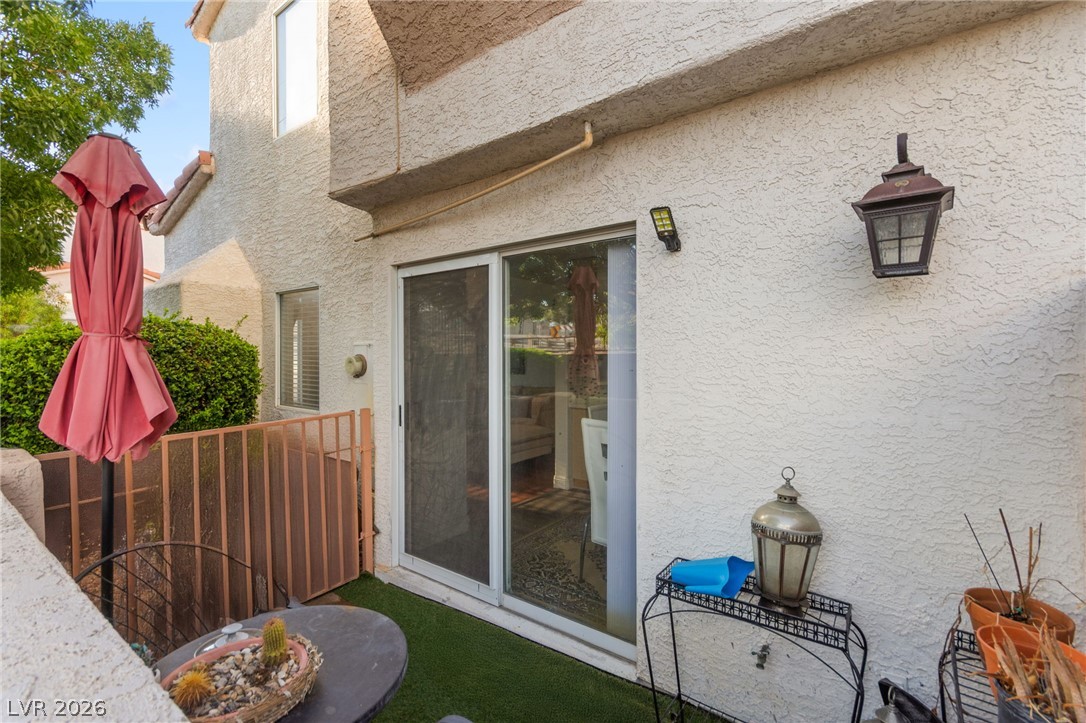 6905 Coral Rock Drive