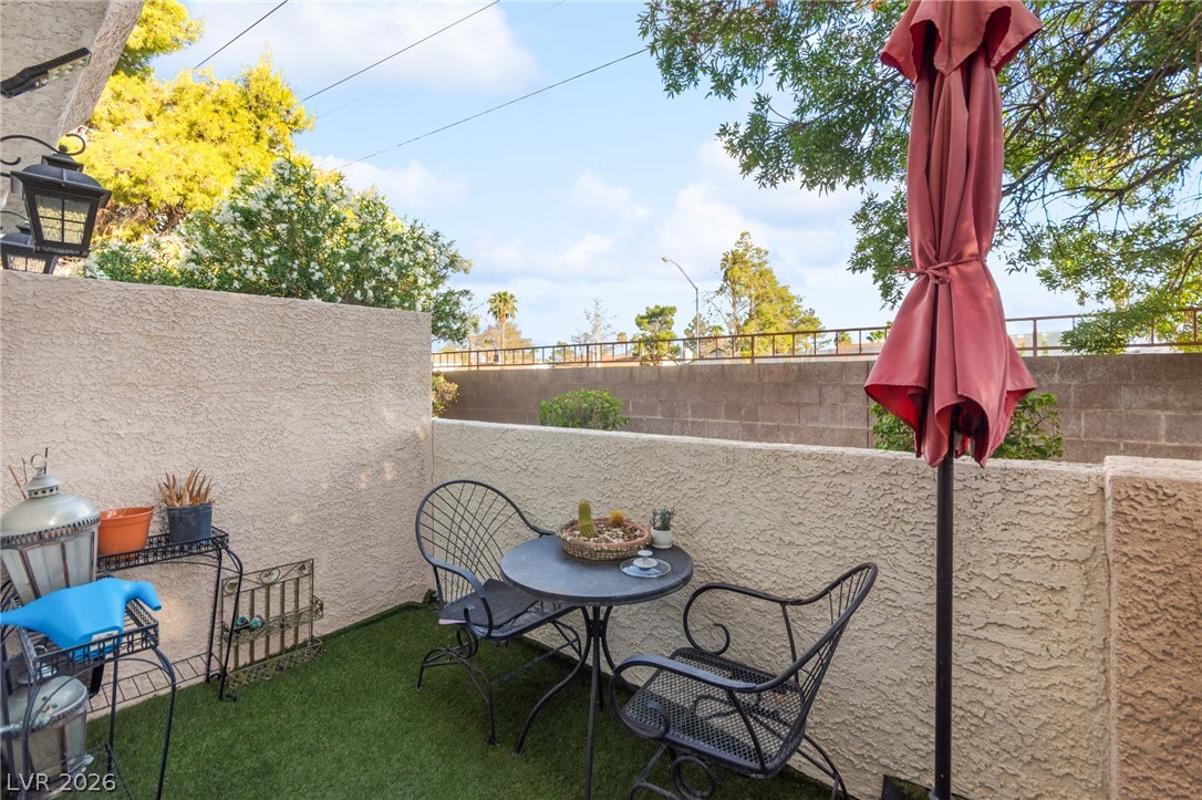 6905 Coral Rock Drive