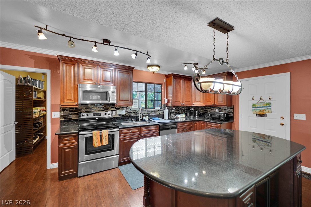 2631 South Buffalo Drive