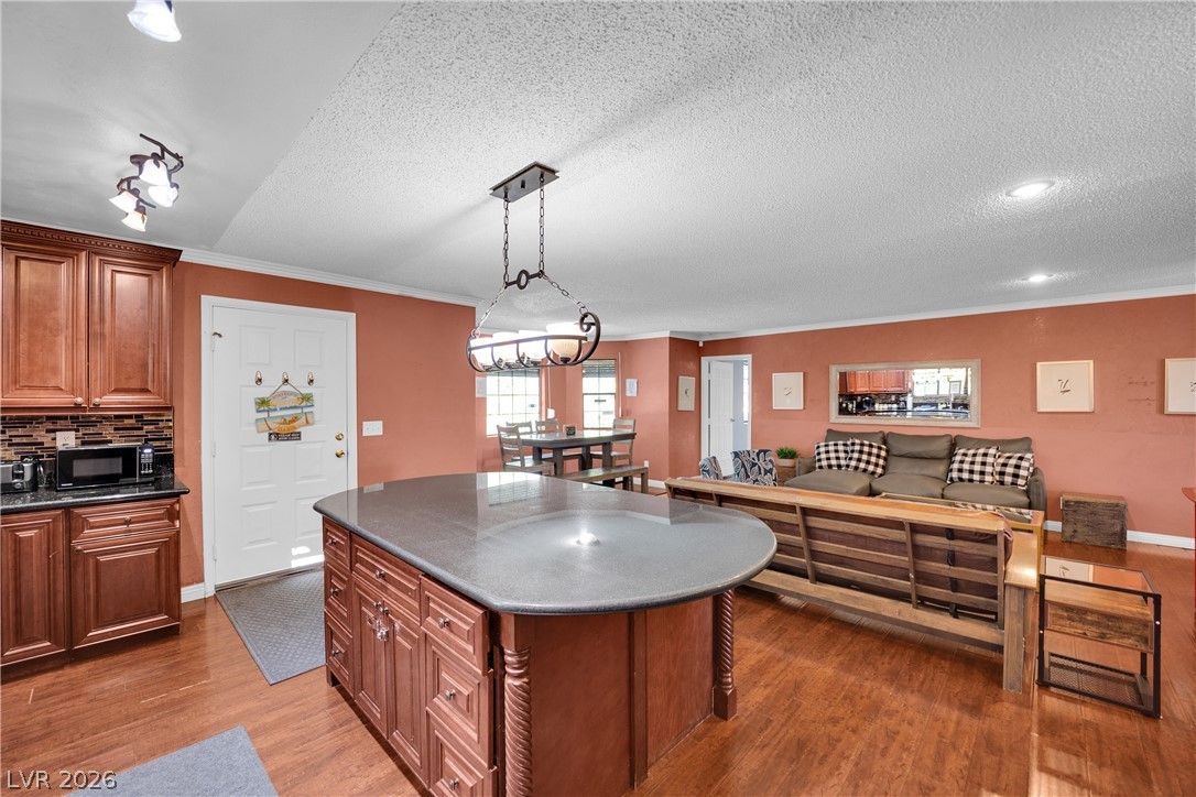 2631 South Buffalo Drive